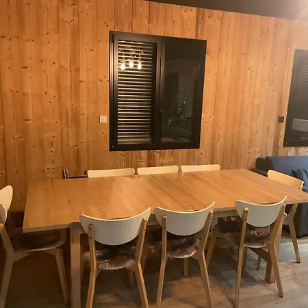 En Foret Avec Etang. Saint-Etienne-les-Remiremont