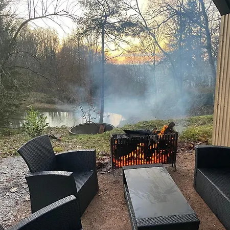 En Foret Avec Etang.