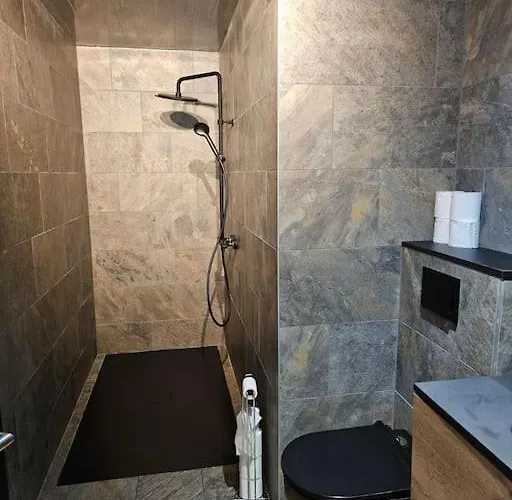 En Foret Avec Etang. Prázdninový dům *